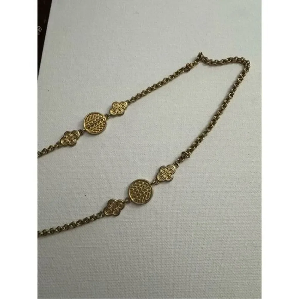 Vintage 90s Womens Gold Tone Long Fillagree Decal Chain Lariat Rope Necklace Y2K